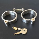 2018 Male Female Latch Locking Stainless Steel Oval Shaped Wrist Restraint Handcuffs Manacle BDSM Slave Bondage W Chain Sex Toy